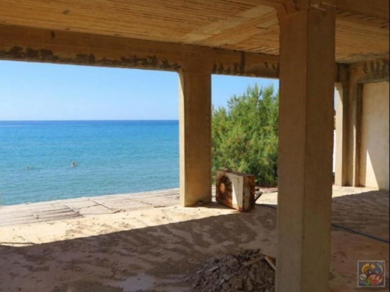 Makrigialos Kreta, Makrigialos, Wohnung von 100m² Wfl. direkt am Strand zu verkaufen. Wohnung kaufen